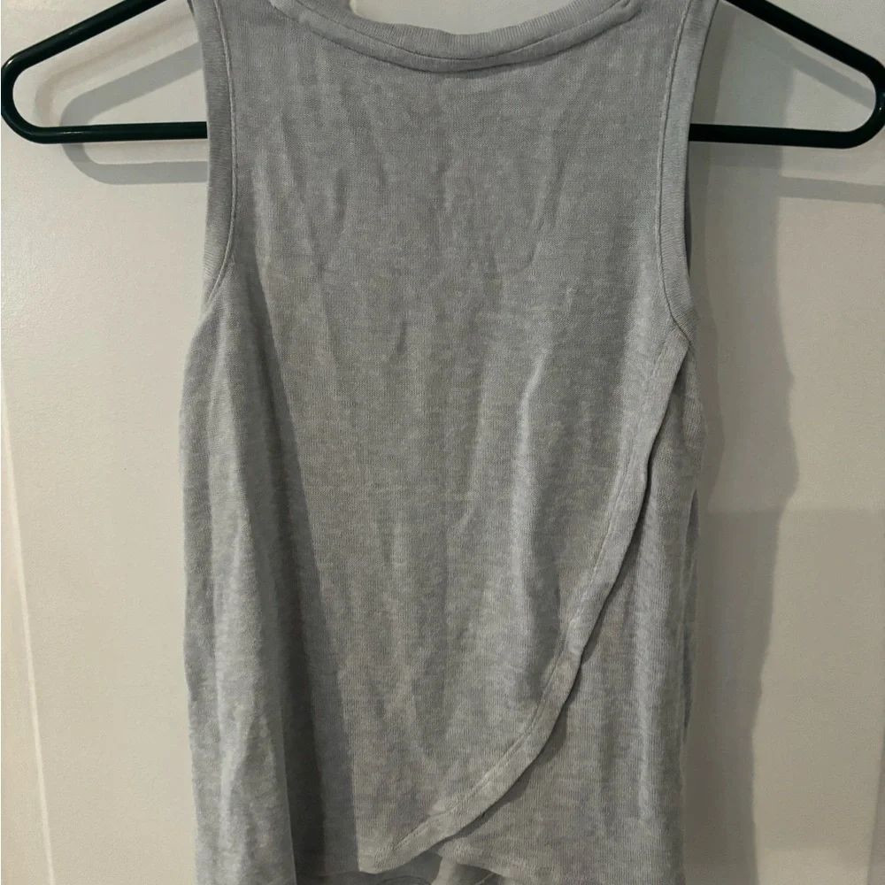 GAP light grey
